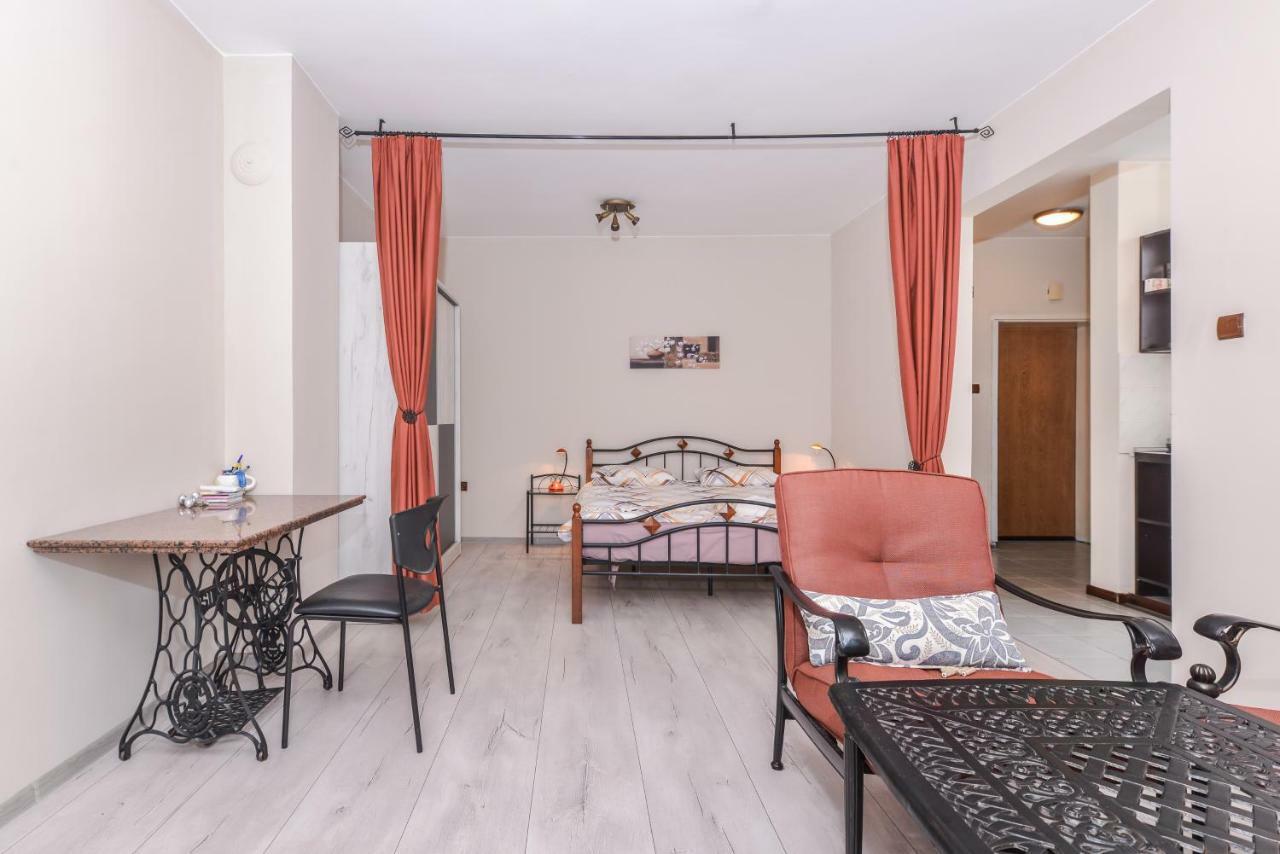 Visit Macedonia Square By Flat Mаnager Apartment